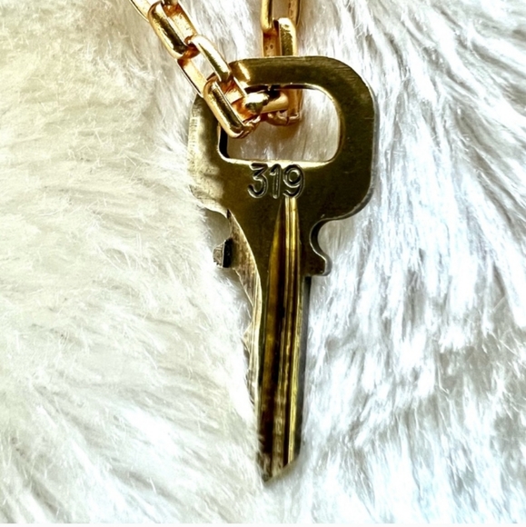 LOUIS VUITTON AUTHENTIC LOCK AND KEY NECKLACE 2 CHAINS 319 - Picture 7 of 7